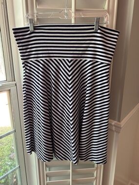 Old Navy- Navy & White Striped Circle Skirt